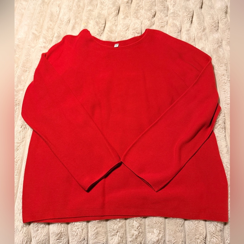 UNIQLO Women's Red Sweater Size XL